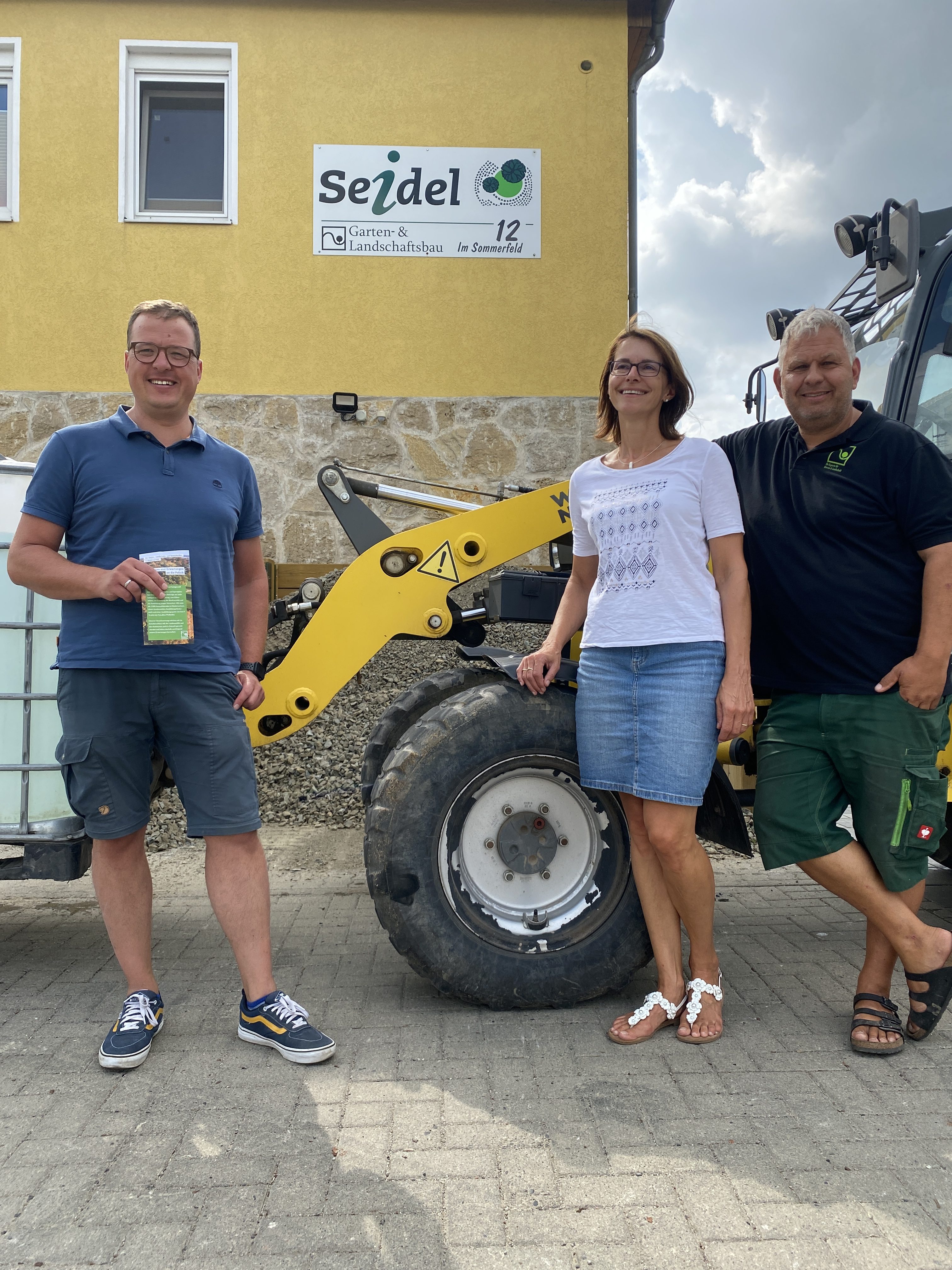 Jan Schröder besucht die Firma Seidel Garten und Landschaftsbau in